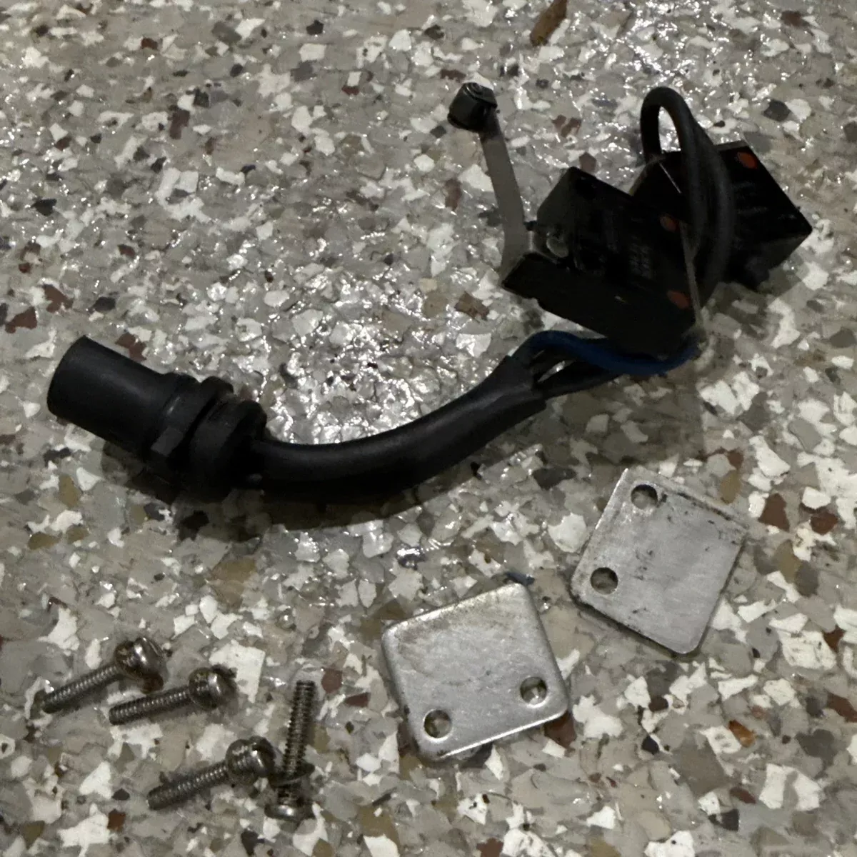 0984051 OMC Cobra Stern Drive Switches and Connector Assembly