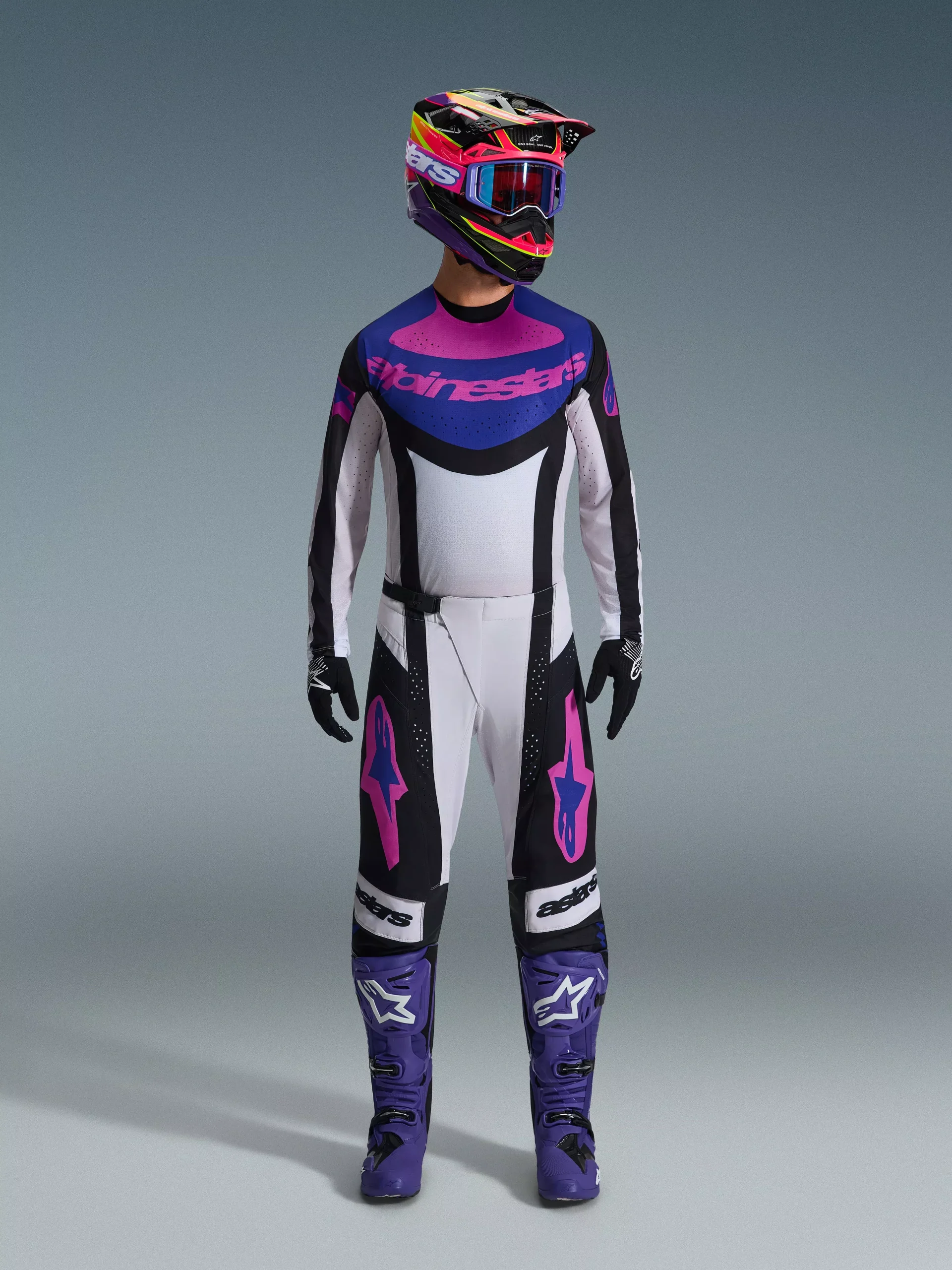 2026 Techstar Knif Gear Set