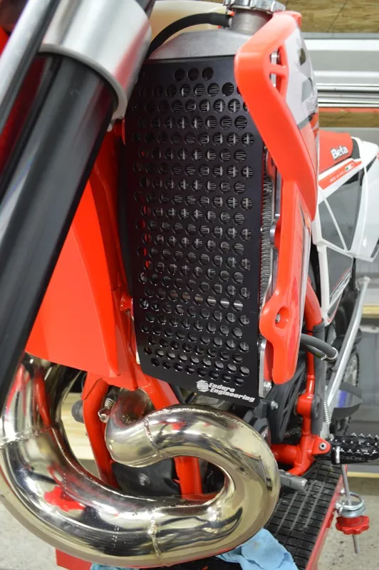 EE Radiator Guards Beta 2013-2016 250/300 RR