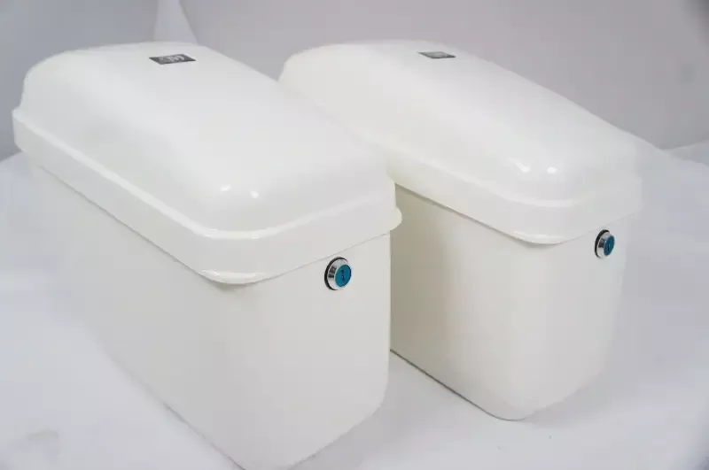 Universal GA Hard Saddlebags – Gloss White