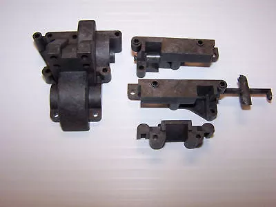 YOKOMO MR-4 TC REAR BULKHEAD SET GRAPHITE #ZS-300RTG